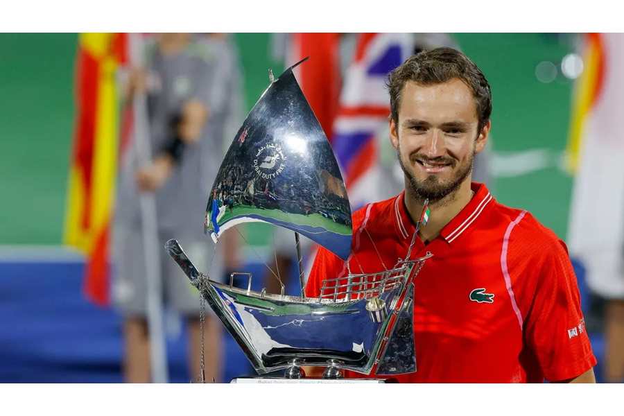 Daniil Medvedev Clinches