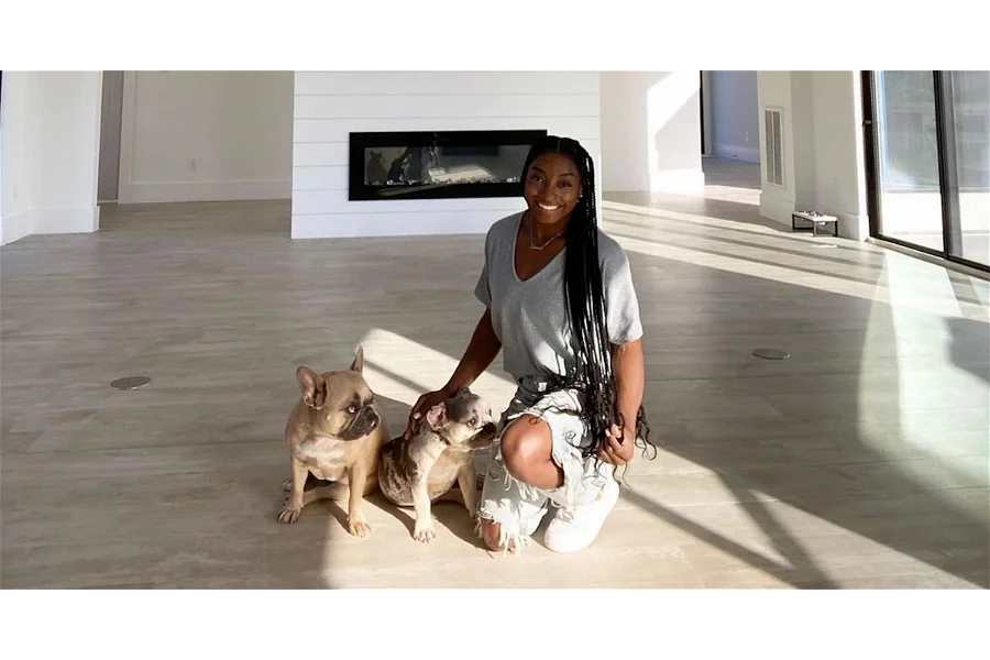 Simone Biles Silences