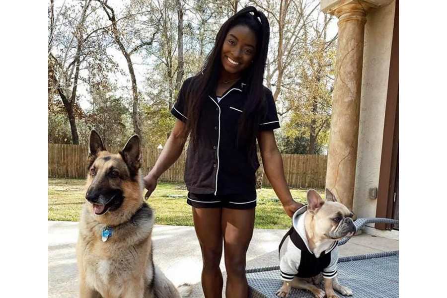 Simone Biles Silences