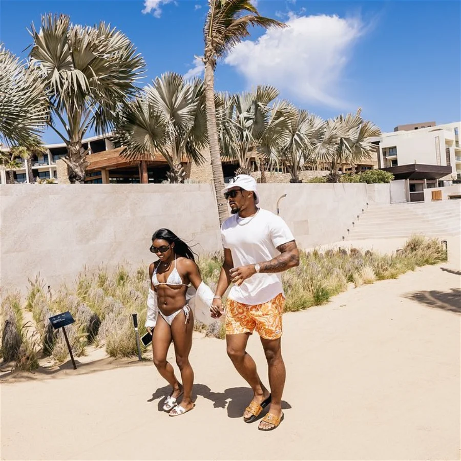 Simone-Biles-and-Jonathan