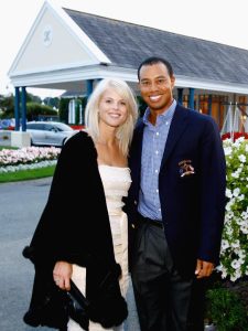 tiger-woods-usa-poses-wife-100457681