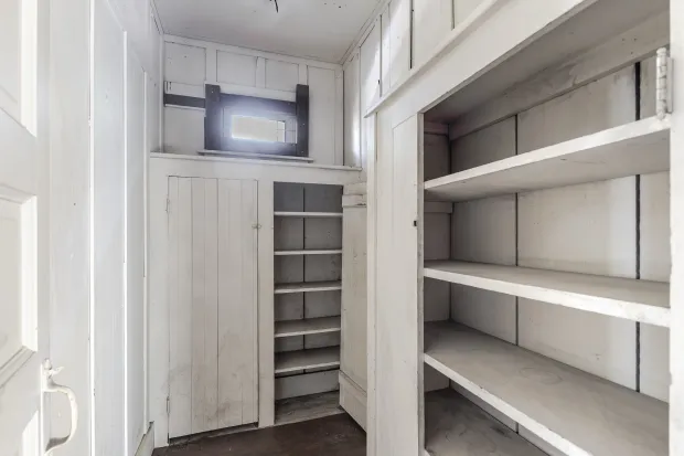 Built-ins in 894B South Pasadena Avenue. (Photo by EGP Imaging...