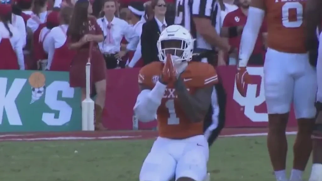 Longhorn-defense-returns-to-form-against-OU.jpg