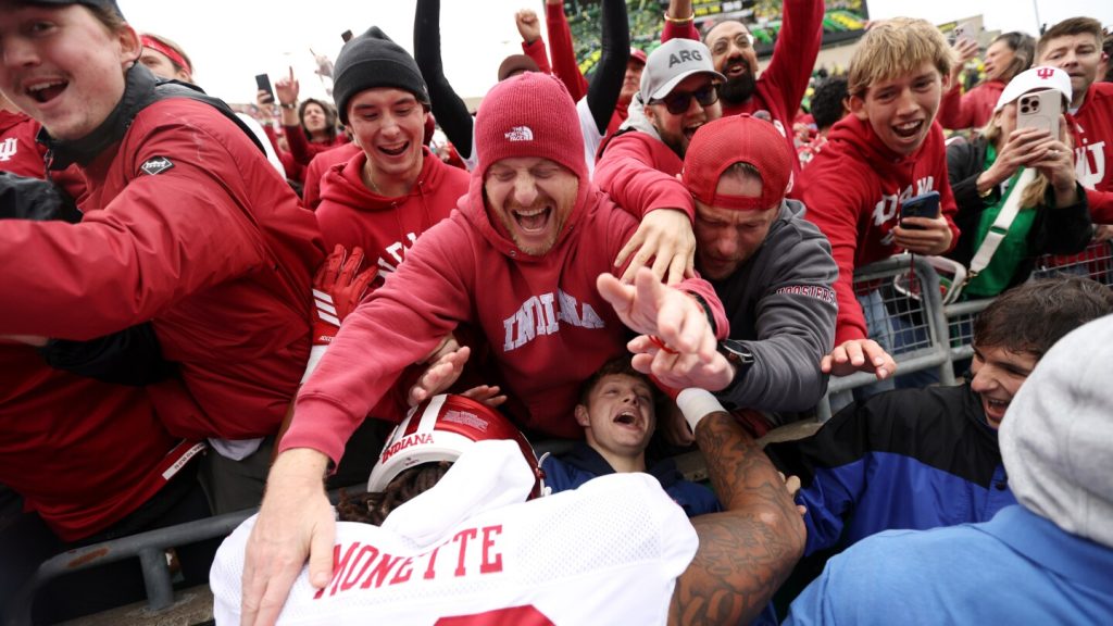 No-3-Indiana-has-its-highest-ranking-ever-in-AP.jpeg