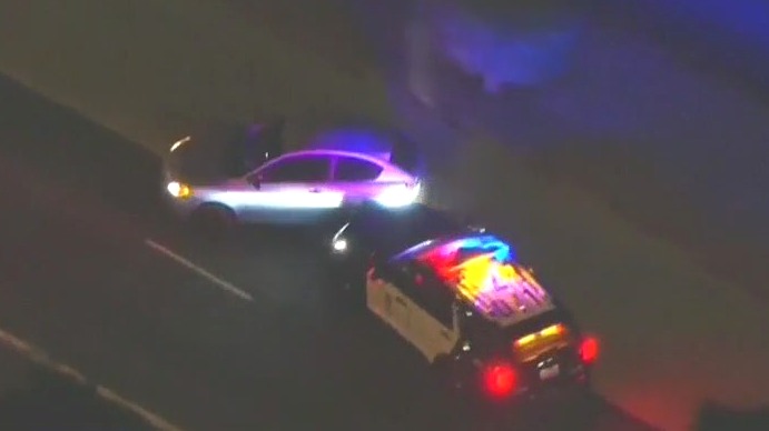 Suspected-stolen-car-leads-45-minute-police-chase-across-Los-Angeles.jpg