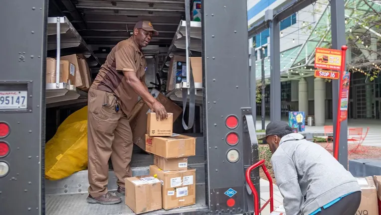UPS-may-begin-disposing-of-imported-packages-over-customs-issues.jpg