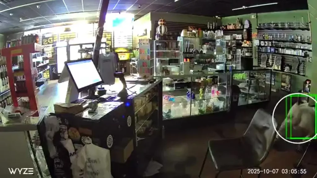 VIDEO-Break-in-at-NE-Austin-business.jpg